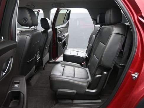 Used 2019 Chevrolet Traverse LT w/ LT Premium Package AWD/4WD image 13