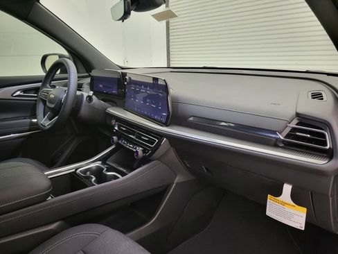 New 2026 Chevrolet Traverse LT w/ Driver Confidence Package image 36