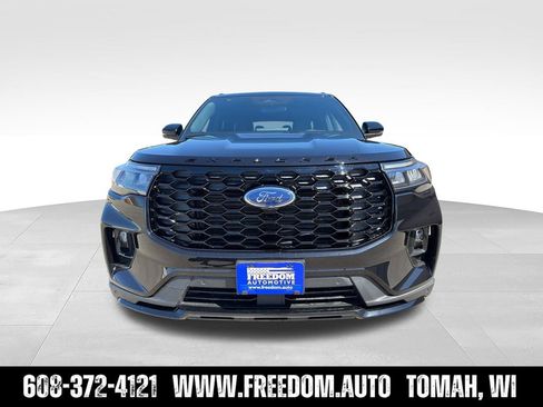 New 2026 Ford Explorer ST-Line w/ ST-Line Street Pack AWD/4WD image 8