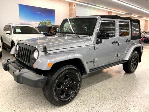 Used 2015 Jeep Wrangler Unlimited Sahara w/ Dual Top Group image 2