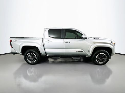 Certified 2025 Toyota Tacoma TRD Sport image 4