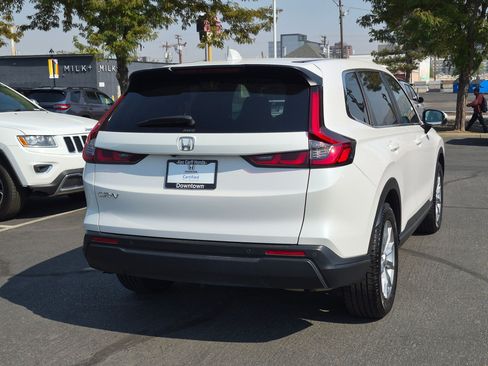 Used 2024 Honda CR-V EX-L image 3