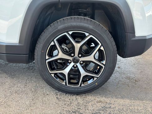 Used 2025 Jeep Compass Limited AWD/4WD image 30