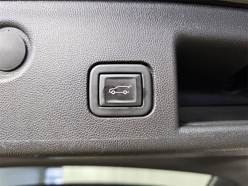 Certified 2023 Chevrolet Equinox LT image 17