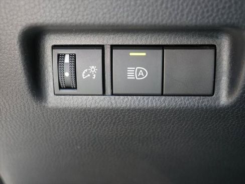 Certified 2025 Toyota RAV4 XLE AWD/4WD image 28