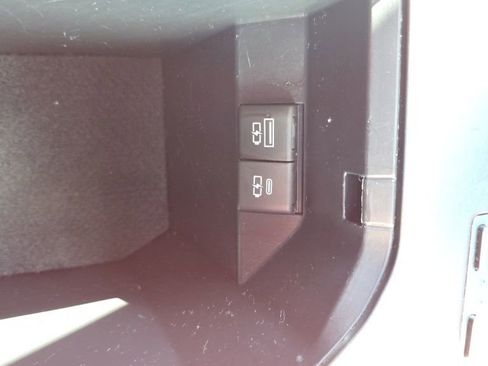 Used 2023 Toyota Camry XSE image 36