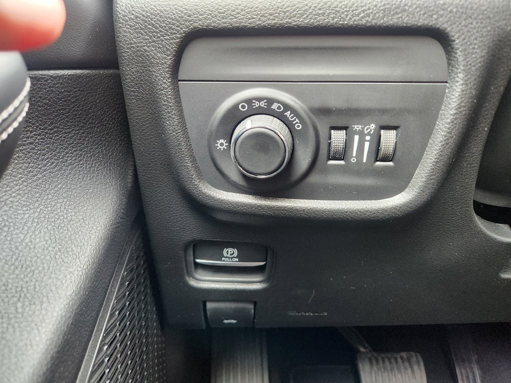 New 2026 Jeep Grand Cherokee Altitude AWD/4WD image 22