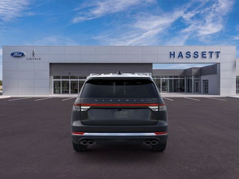 New 2026 Lincoln Aviator AWD image 5
