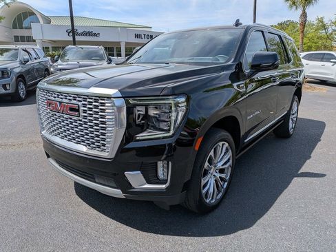 Used 2023 GMC Yukon Denali w/ LPO, Floor Liner Package AWD/4WD image 8