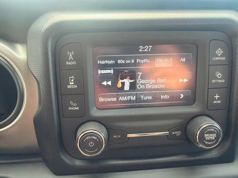 Used 2019 Jeep Wrangler Unlimited Sport S AWD/4WD image 16