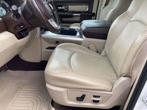 Used 2016 RAM 1500 Laramie w/ Convenience Group image 12