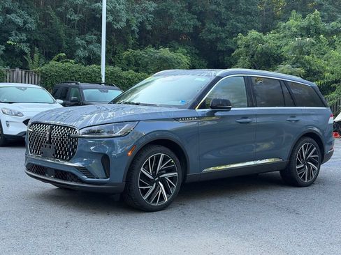 New 2026 Lincoln Aviator Reserve AWD/4WD image 3
