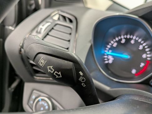 Used 2018 Ford Escape Titanium w/ Ford Safe & Smart Package AWD/4WD image 18