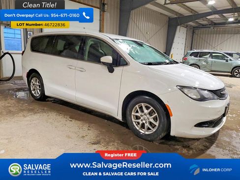 Used 2021 Chrysler Voyager LX image 5