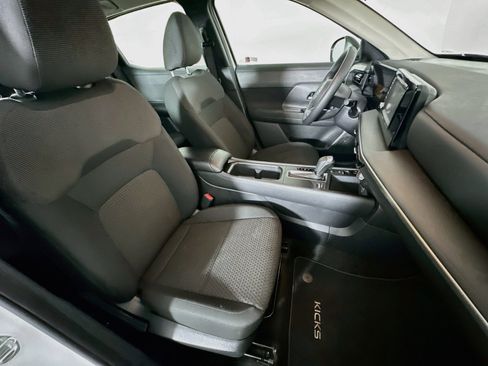 Used 2025 Nissan Kicks S FWD image 29