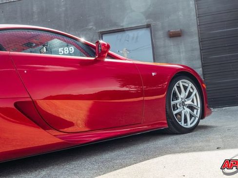 Used 2012 Lexus LFA RWD image 33