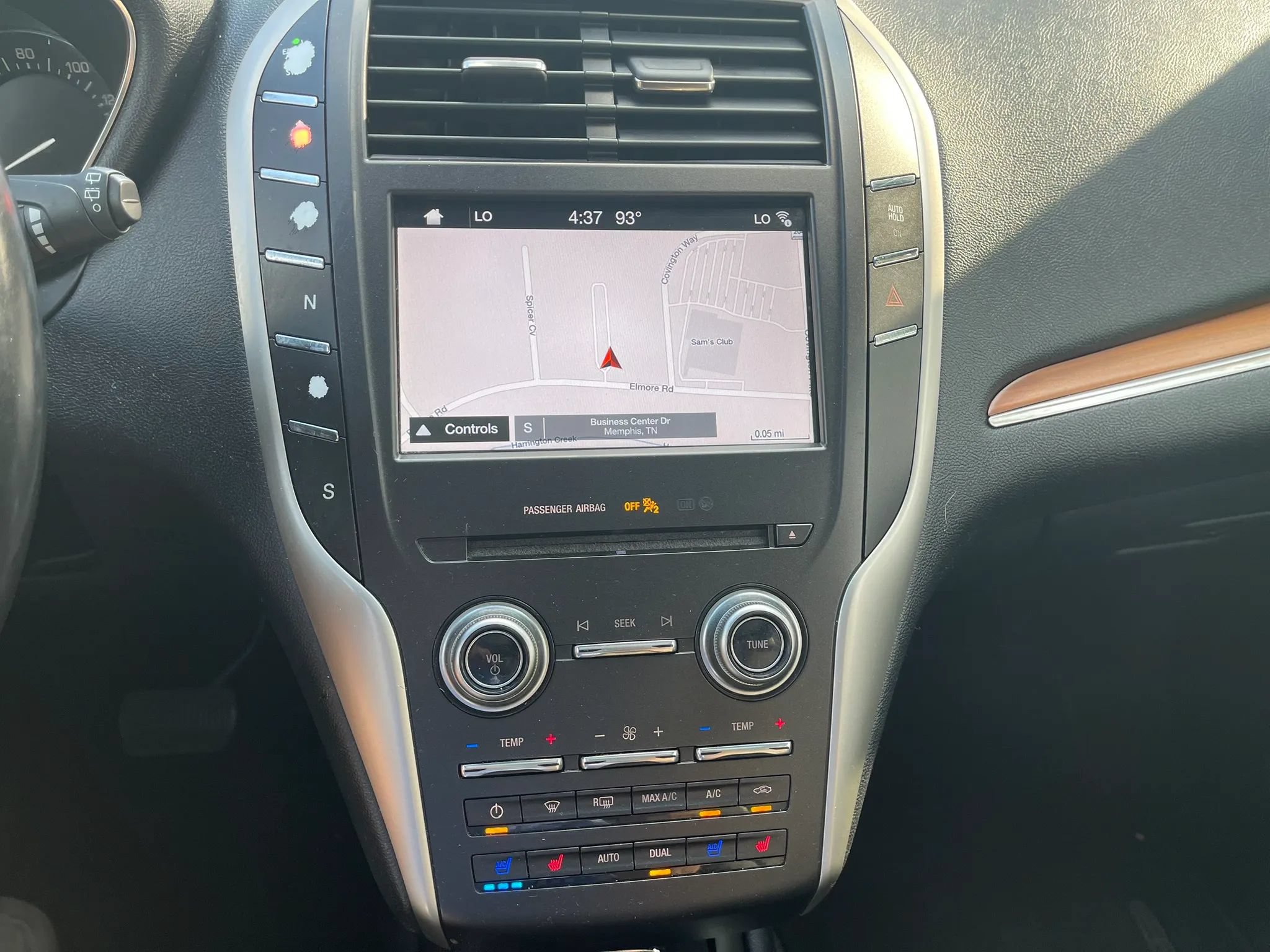 Used 2019 Lincoln MKC Reserve w/ MKC Climate Package AWD/4WD image 18