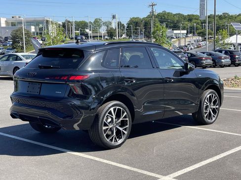 New 2026 Audi Q3 quattro 2.0T AWD/4WD image 7