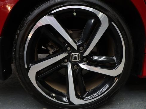 Used 2018 Honda Accord Sport image 35