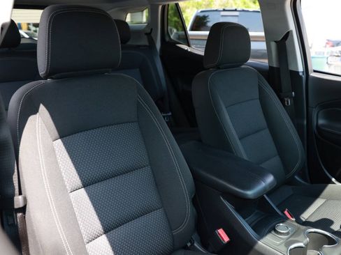 Used 2023 GMC Terrain SLE w/ Elevation Edition FWD image 23