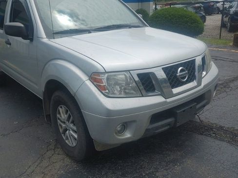 Used 2015 Nissan Frontier SV w/ SV Value Truck Package AWD/4WD image 1