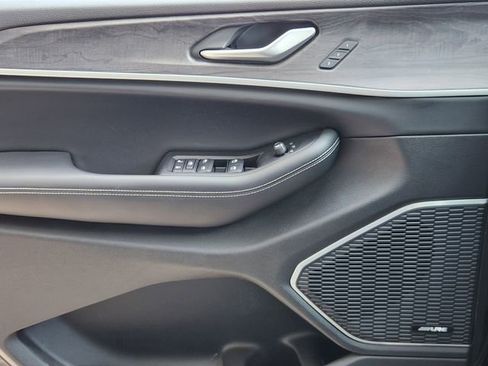 Certified 2023 Jeep Grand Cherokee 4WD 4xe w/ Luxury Tech Group II image 21