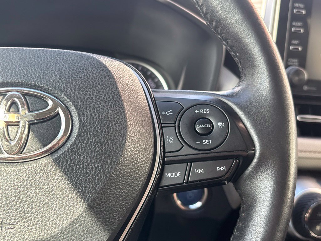 Used 2021 Toyota RAV4 XLE Premium AWD/4WD image 23