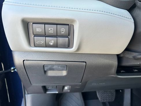 Used 2026 Toyota Highlander Platinum AWD/4WD image 21