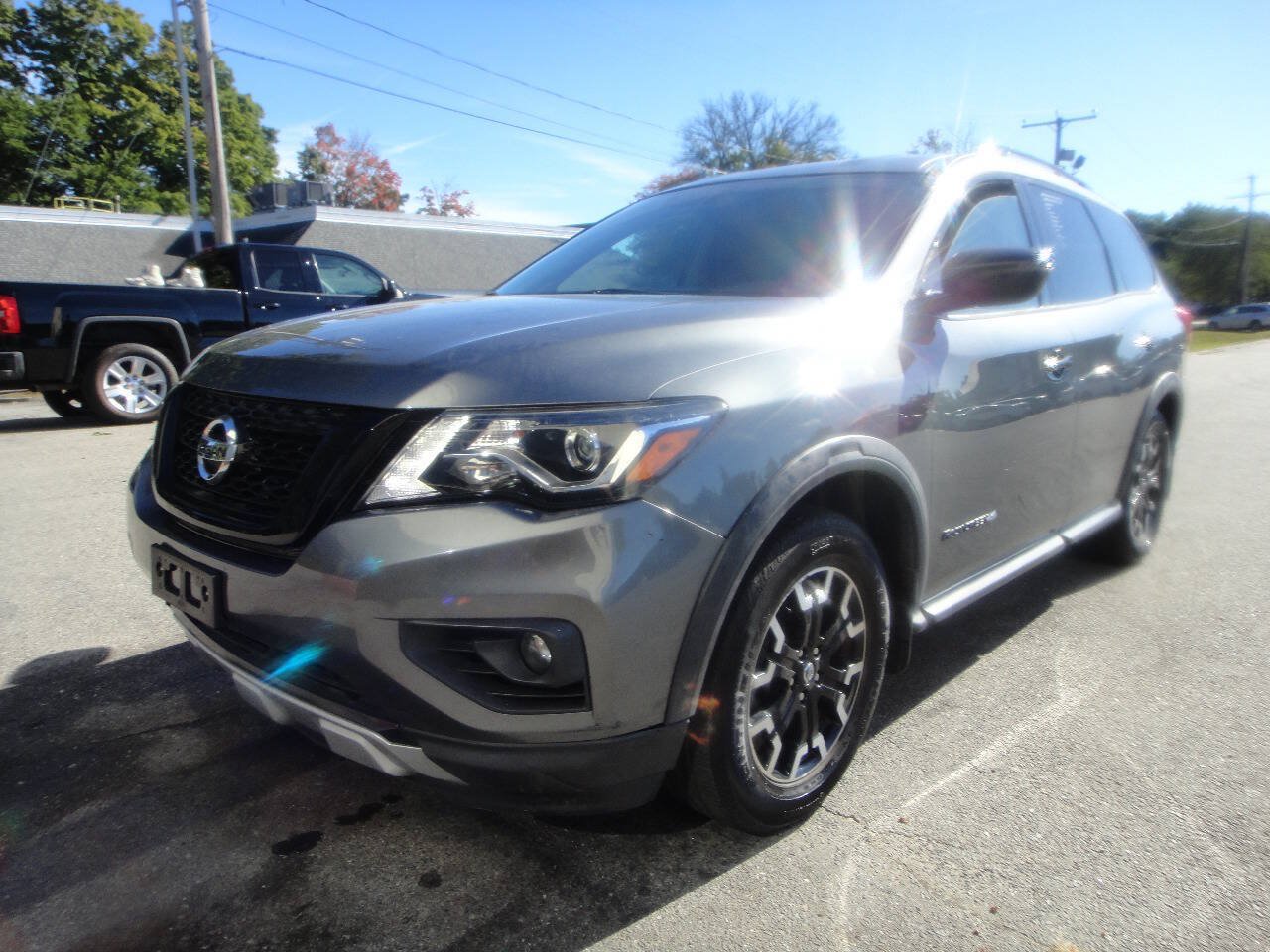 Used 2020 Nissan Pathfinder SV w/ Rock Creek Edition AWD/4WD image 1