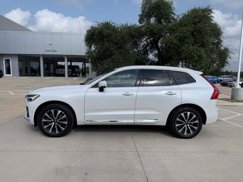 Used 2023 Volvo XC60 B5 Plus AWD/4WD image 3