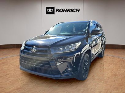 Used 2019 Toyota Highlander SE