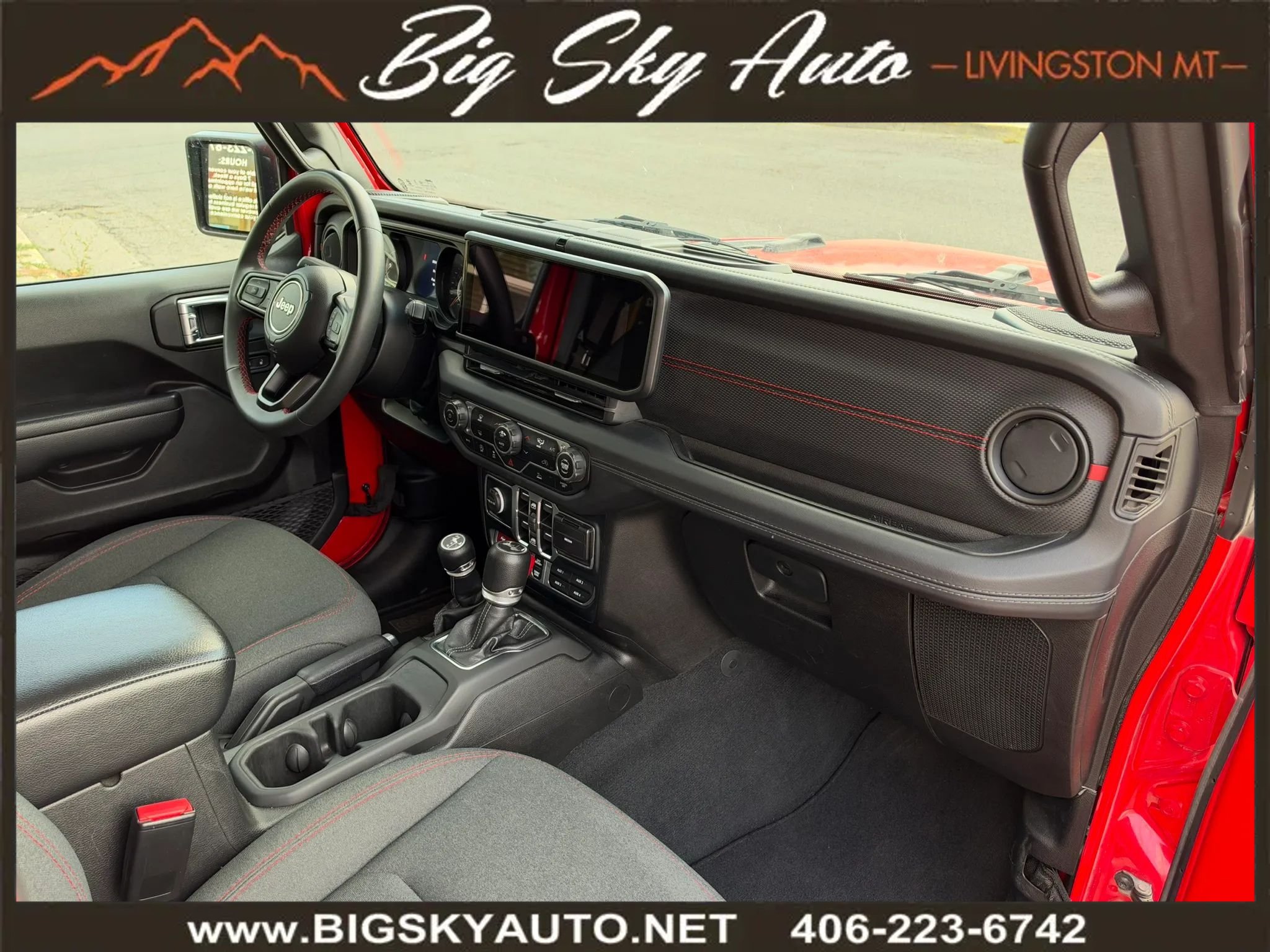 Used 2024 Jeep Wrangler Unlimited Rubicon AWD/4WD image 14