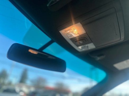 Used 2012 Ford Explorer XLT image 17