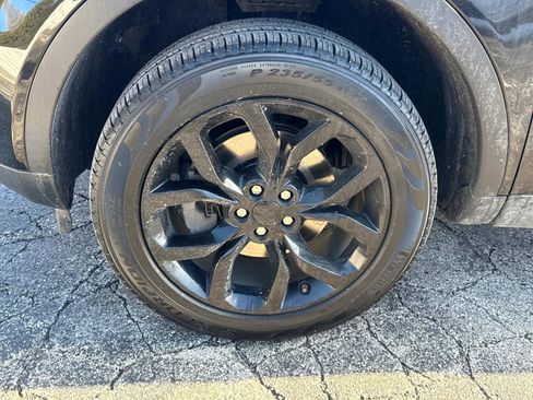 Used 2017 Land Rover Discovery Sport HSE image 10