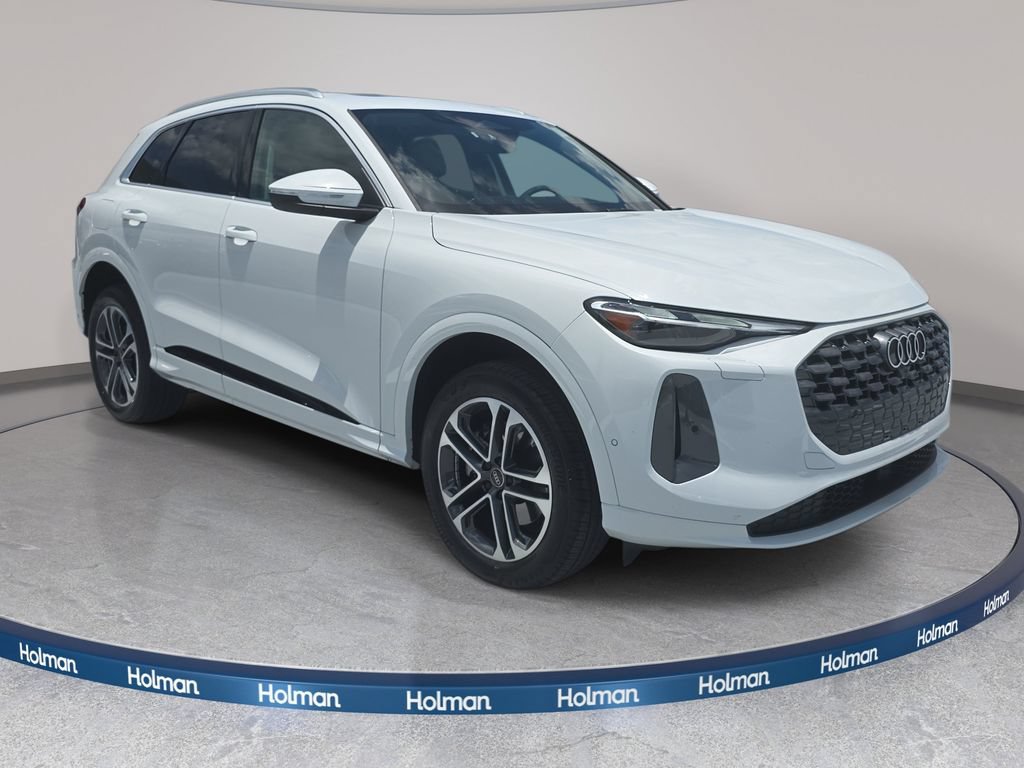 Certified 2025 Audi Q5 Premium w/ Convenience Package AWD/4WD image 3