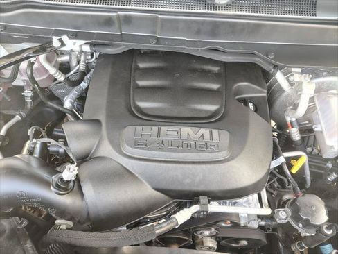 Certified 2025 RAM 2500 Big Horn AWD/4WD image 14