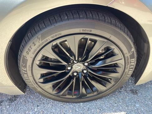 Used 2018 Lexus LS 500 w/ Interior Upgrade Package RWD image 7