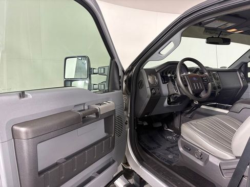 Used 2016 Ford F250 XLT w/ XLT Value Package AWD/4WD image 11