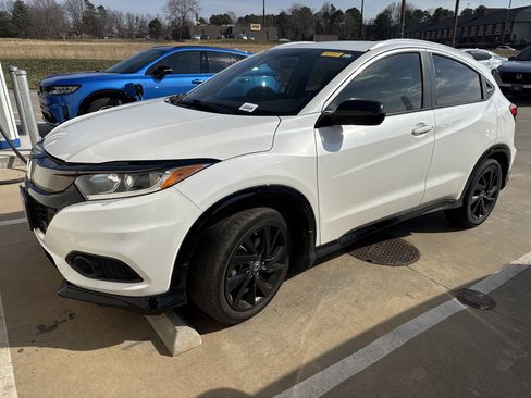 Certified 2022 Honda HR-V Sport image 5