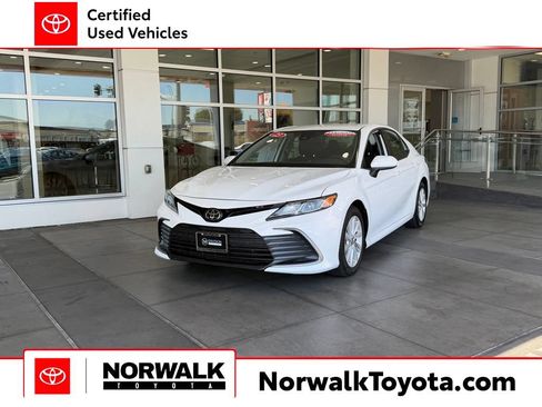 Certified 2023 Toyota Camry LE FWD image 1