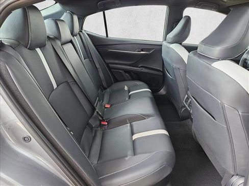 Used 2025 Toyota Camry SE image 20