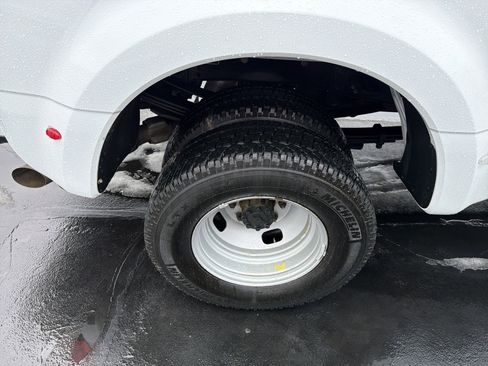 Used 2024 Ford F350 XLT image 13