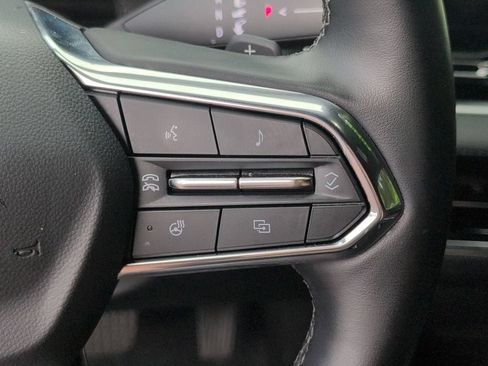 Used 2025 Chevrolet Equinox LT FWD image 28