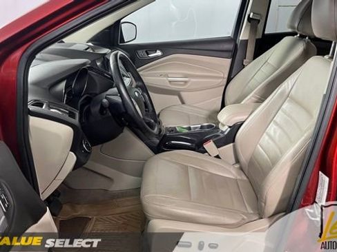 Used 2014 Ford Escape Titanium w/ Equipment Group 401A AWD/4WD image 10