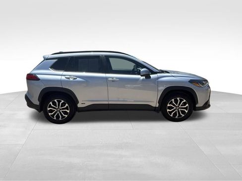 Used 2023 Toyota Corolla Cross AWD Hybrid image 6