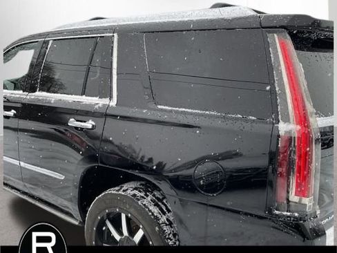 Used 2016 Cadillac Escalade Platinum image 9