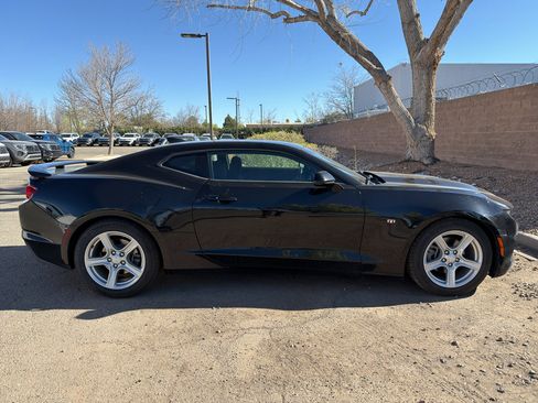 Used 2022 Chevrolet Camaro LT image 18