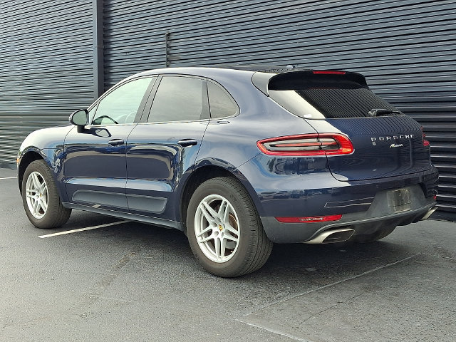 Certified 2018 Porsche Macan AWD/4WD image 3