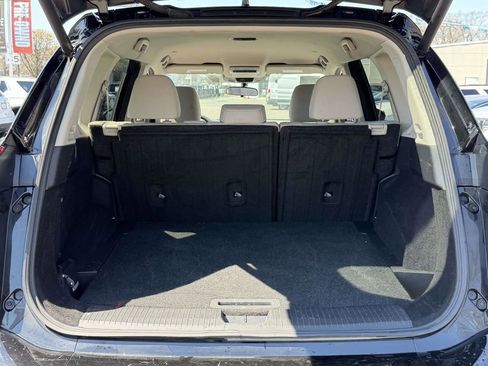 Used 2024 Nissan Rogue SV FWD image 14