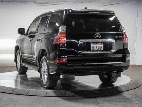 Used 2019 Lexus GX 460 Premium image 2